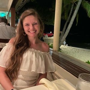 Meet your Posher, Olivia